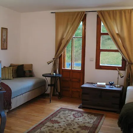 & Bistro Castle فندق بيلوغرادتشيك
