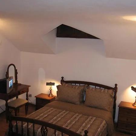& Bistro Castle بيلوغرادتشيك