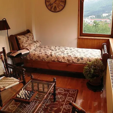 & Bistro Castle فندق